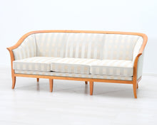 Lataa kuva Galleria-katseluun, 3-istuttava kangassohva raidallinen