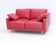 Lataa kuva Galleria-katseluun, Adea CAT 2-istuttava nahkasohva punainen