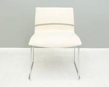 Load image into Gallery viewer, B&B Italia Otto verhoiltu vaalea