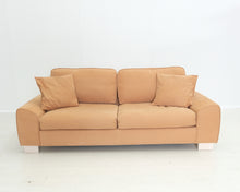 Load image into Gallery viewer, Asko Kielo 2,5-istuttava kangassohva ruskea