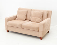 Lataa kuva Galleria-katseluun, 2-istuttava sohva alcantara-kankaalla vaaleanruskea