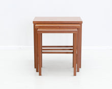 Lataa kuva Galleria-katseluun, 60-luvun sarjapöytä