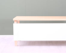 Load image into Gallery viewer, Artek työpöytä 70 x 180 cm koivu / valkoinen