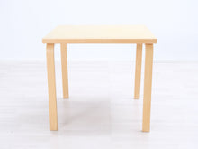 Load image into Gallery viewer, Artek pöytä 70 x 80 cm koivu / vaaleanvihreä
