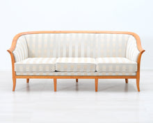 Lataa kuva Galleria-katseluun, 3-istuttava kangassohva raidallinen