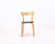 Lataa kuva Galleria-katseluun, Artek 69 tuoli koivu / ruskea tekonahka