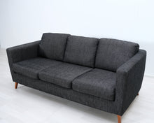 Load image into Gallery viewer, Asko 3-istuttava kangassohva tummanharmaa