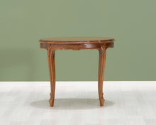 Lataa kuva Galleria-katseluun, Antiikkinen apupöytä
