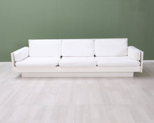 Lataa kuva Galleria-katseluun, Artek Ben af Schulten 556 3-istuttava sohva valkoinen