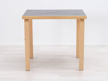 Load image into Gallery viewer, Artek pöytä koivu / musta 60 x 80 cm