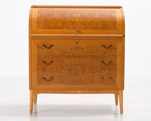 Lataa kuva Galleria-katseluun, Antiikkinen lipasto