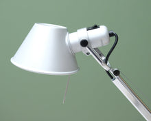 Load image into Gallery viewer, Arteminde Tolomeo pöytävalaisin