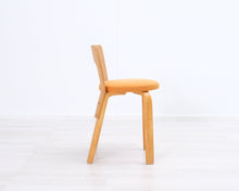 Lataa kuva Galleria-katseluun, Artek 65 tuoli koivu / oranssi