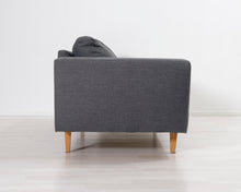 Lataa kuva Galleria-katseluun, 3-istuttava kangassohva harmaa