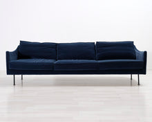 Lataa kuva Galleria-katseluun, 3-istuttava kangassohva tummansininen