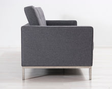 Lataa kuva Galleria-katseluun, 3-istuttava kangassohva harmaa