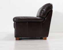 Lataa kuva Galleria-katseluun, 2-sitsig skinnsoffa mörkbrun