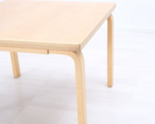 Load image into Gallery viewer, Artek sivupöytä 75 x 75 cm koivu