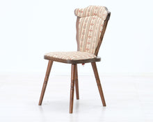 Lataa kuva Galleria-katseluun, Antiikkinen tuoli kangasistuimella