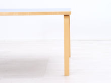 Load image into Gallery viewer, Artek ruokapöytä 120 x 85 cm sininen