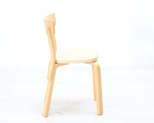 Lataa kuva Galleria-katseluun, Artek 69 tuoli beigellä kangasistuimella