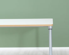 Lataa kuva Galleria-katseluun, Herman Miller työpöytä valkoinen