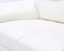 Lataa kuva Galleria-katseluun, 2-istuttava nahkasohva valkoinen