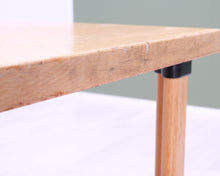 Load image into Gallery viewer, Artek ruokapöytä holkkijaloilla