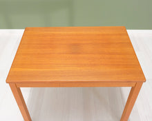 Lataa kuva Galleria-katseluun, Sohvapöytä tiikkiä