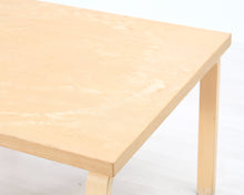 Load image into Gallery viewer, Artek sivupöytä 90 x 75 cm