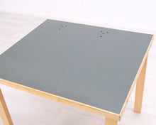 Load image into Gallery viewer, Artek pöytä 70 x 80 cm koivu / vihreä