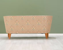 Lataa kuva Galleria-katseluun, Antiikkinen sohva beige