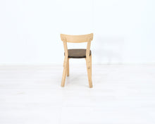 Lataa kuva Galleria-katseluun, Artek 69 tuoli kangasistuimella