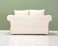 Lataa kuva Galleria-katseluun, 2-istuttava kangassohva beige