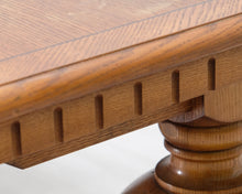 Lataa kuva Galleria-katseluun, Antiikkinen ruokapöytä