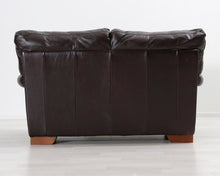 Lataa kuva Galleria-katseluun, 2-sitsig skinnsoffa mörkbrun