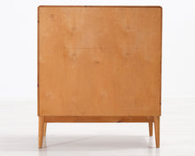 Lataa kuva Galleria-katseluun, Antiikkinen lipasto