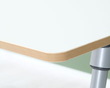 Lataa kuva Galleria-katseluun, Herman Miller työpöytä valkoinen