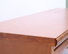 Load image into Gallery viewer, Asko Aspö hyllystö lasiovilla ruskea