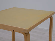 Load image into Gallery viewer, Artek pöytä 70 x 80 cm koivu / vaaleanvihreä