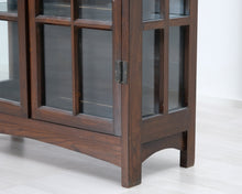 Lataa kuva Galleria-katseluun, Aasialainen vitriini ruskea