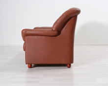 Lataa kuva Galleria-katseluun, 3-istuttava nahkasohva ruskea