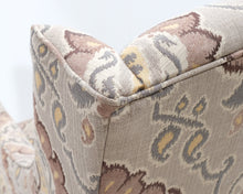 Load image into Gallery viewer, Ashley Wilcox nojatuoli kuviollisella verhoilulla