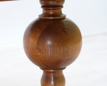 Lataa kuva Galleria-katseluun, Antiikkinen ruokapöytä