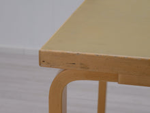 Load image into Gallery viewer, Artek pöytä 70 x 80 cm koivu / vaaleanvihreä