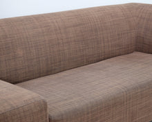 Lataa kuva Galleria-katseluun, Adea Camp 2,5-istuttava kangassohva ruskea