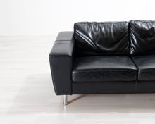 Lataa kuva Galleria-katseluun, 2-istuttava nahkasohva musta