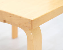 Load image into Gallery viewer, Artek sivupöytä 75 x 75 cm koivu