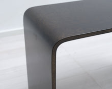 Lataa kuva Galleria-katseluun, Adea Camp pieni sivupöytä