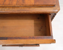 Lataa kuva Galleria-katseluun, Antiikkinen lipasto